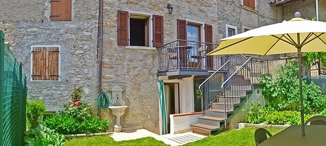 Casa del Borgo Pregasio Garden in Tremosine