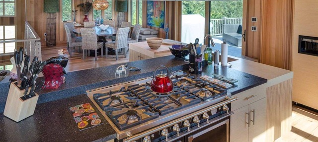Casa Katama: Luxury Compound With Guest House And Pool in Edgartown