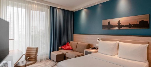 Central Berlin Escape Near Neues Museum - 0.9 mile away | 2 City View Rooms! in Berlin