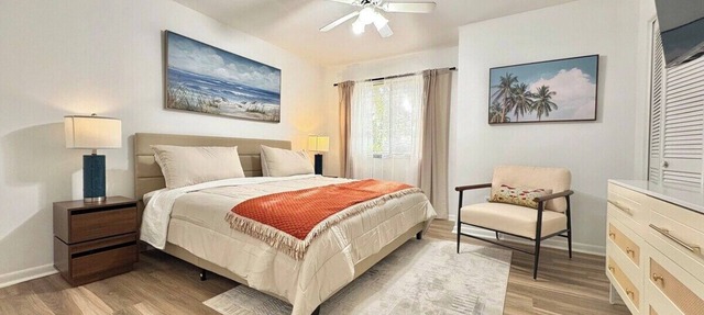 Charming 2-bedroom townhome with AC, WiFi in lovely Jacksonville in Jacksonville