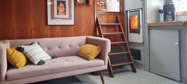 Charming captain's cabin on the historic ship De Hoop in Amsterdam