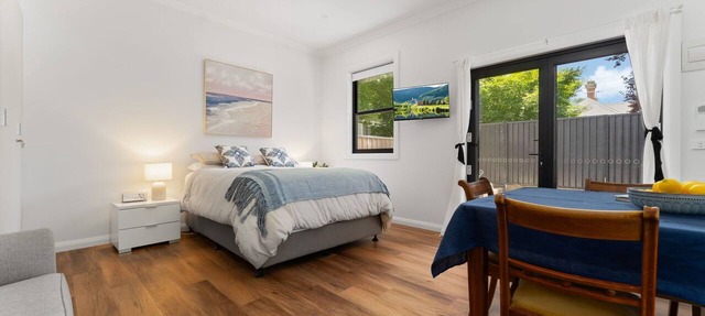 Charming Studio for Two in the Heart of Bathurst in Bathurst