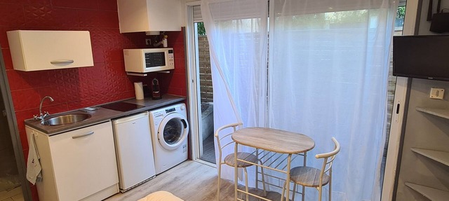 Charming Studio with Private Terrace in a Quiet Area - Urban Escape Guaranteed! in Nice
