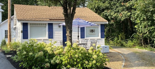 Classic Maine Beach Cottage - In the Heart of Ogt. Village , Walk to everything in Ogunquit