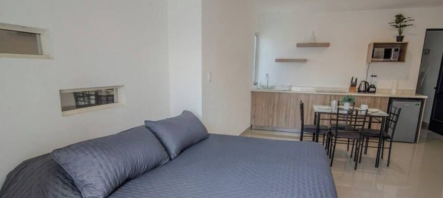 Comfortable King Loft with Balcony - Upper Floor in Ciudad Apodaca
