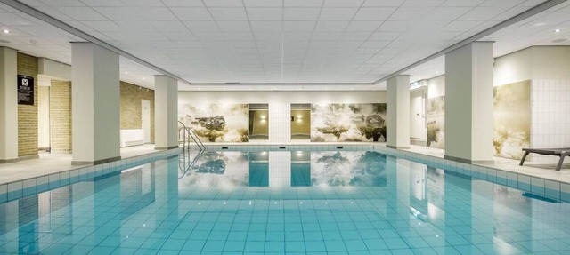 Comfortable Retreat with Game Room, Indoor Pool and Free Guest Parking in Winterswijk