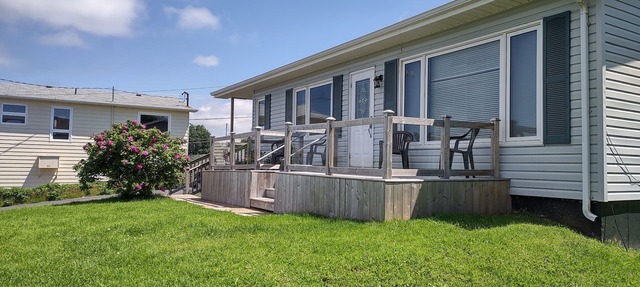 Complete House, Deck, Sunset, Water View (Cheticamp Harbour) in Chéticamp