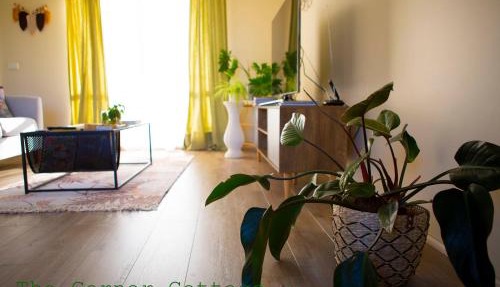 Corner Cottage in Dandenong