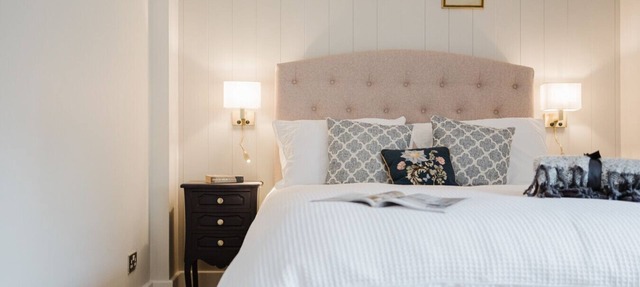 Country Cottage in the Heart of the Cotswolds in Cheltenham