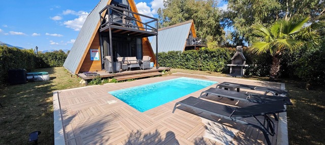 Cozy 2-bedroom and a living room bungalow in serene Antalya with AC in Antalya