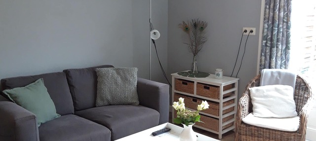 Cozy holiday apartment 100 m from the dike and the beach in Westkapelle
