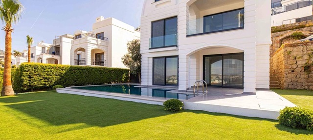 Cozy Villa with Private Pool and Luxuriest Views in Bodrum