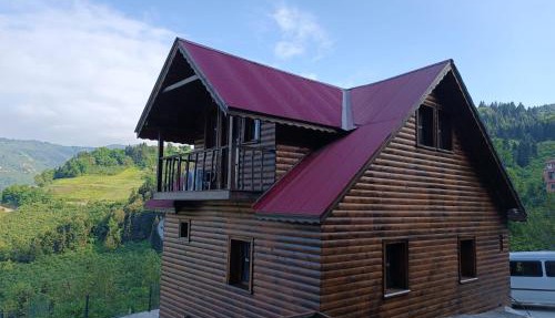Diamond Tree House in Macka