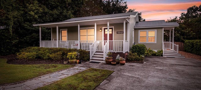 Dog Friendly | Huge Privacy Fenced Backyard | Close to Village and Beaches in St. Simons Island