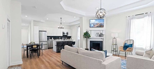 Entire Duplex for Groups - Two Private Apartments in Jacksonville