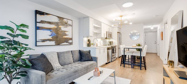 Executive Monthly 2BR/2Bath Luxury Condo - Downtown Toronto in Toronto