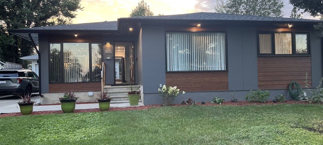 Executive Southside home close to all amenities, by Henderson lake & golf course in Lethbridge