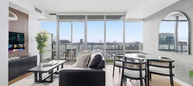 Executive Toronto Condo Balcony & City Views in Toronto