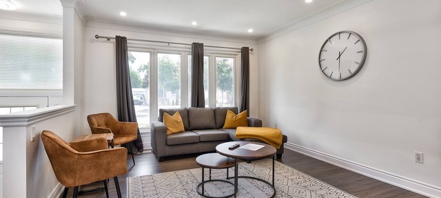 Family Bungalow in South Burlington close to lake, Bronte/Appleby Go/W 3 Parking in Burlington