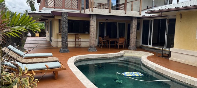 Family luxury villa w/Pool Hilo — 5 min from the beach! in Hilo