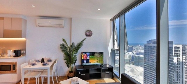 ❤️FIFTE09/InnerCBD/SkyHigh View/1Min To Station/FREE(Pool/GYM/Tram) in Melbourne