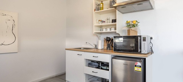Gawler Townhouse Modern 1 Bedroom Plus optional Futon, with bathtub in Gawler East