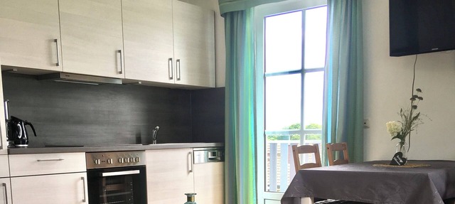 Gemütliche 70qm Ferienwohnung mit Balkon, Naturholzmöbelausstattung in Bad Steben