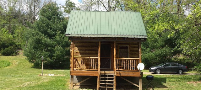 Glory Days Riverfront Authentic restored 1800s log cabin near Gem mines in Franklin