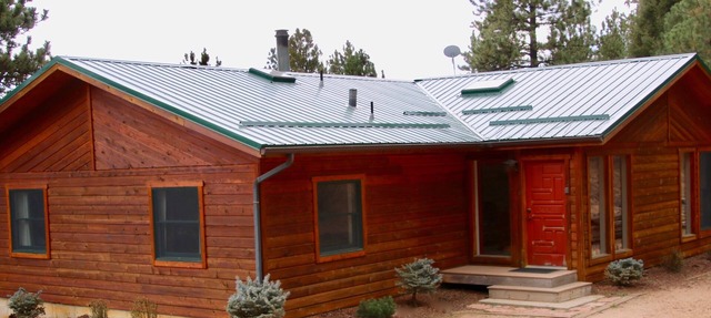 Gorgeous Deck View of Pike's Peak in Secluded Forest- 8 Acres; Excellent Reviews in Divide