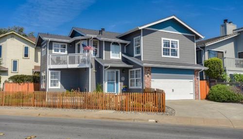 Gorgeous Half Moon Bay Home in El Granada