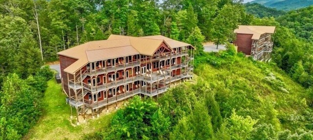 Greenbrier Estate | 28 Luxury Suites | Two Private Mansions On One Property in Gatlinburg