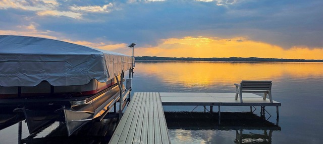 Hackensack Waterfront Retreat on Tenmile Lake in Hackensack