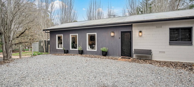 Hahndorf Providence Cottage 30 minutes from the CBD. Pet friendly. Outdoor bath in Echunga
