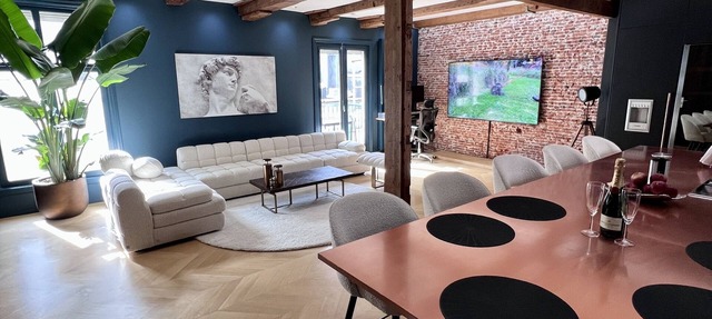 Highly Luxurious & Fancy 7-star Apartment in the City in Amsterdam