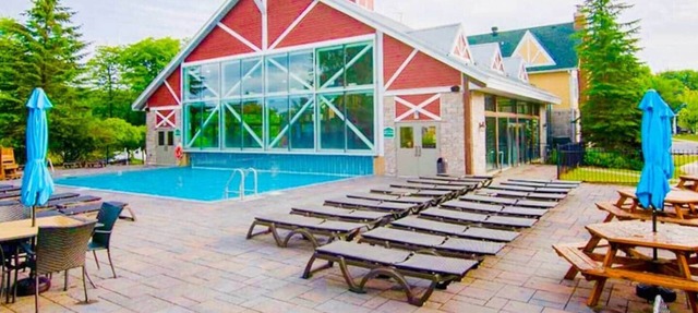 Hillside Haven: Serene Studio Retreat for 4 in Oro-Medonte