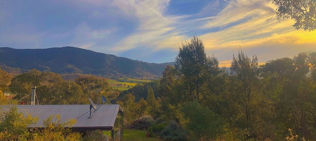 Hilltop Hideaway, Firepit, Starry Nights & Privacy in Mullamuddy