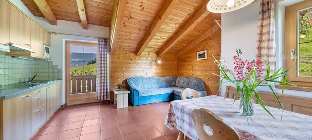 Holiday Apartment Marschalkhof "Ifingerblick" with Mountain View, 3 Balconies & Wi-Fi in St. Pankraz