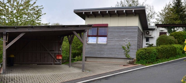 Holiday Home 'Heym' with Private Terrace and Private Garden in Suhl