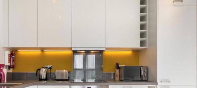 Impeccable 2-Bed Apartment in Reading in Reading