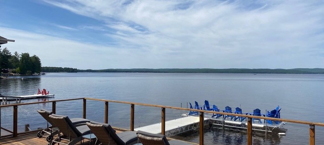Incredible views, ample amenities & cozy atmosphere in Killaloe