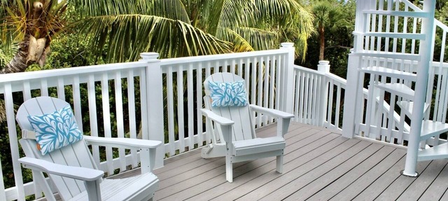 Island Retreat - Private Pool, 2 Golf Carts, Boat Slip, Walk to the Beach in Captiva