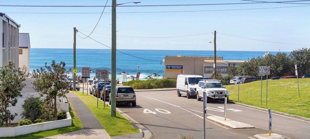 Kui Seaside Escape - Oceanview Apartment in Merewether