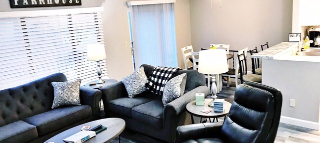 Lake Front unit ready 4 you! - sleeps 12 in beds, w/king bed, WiFi, pets in Crossville
