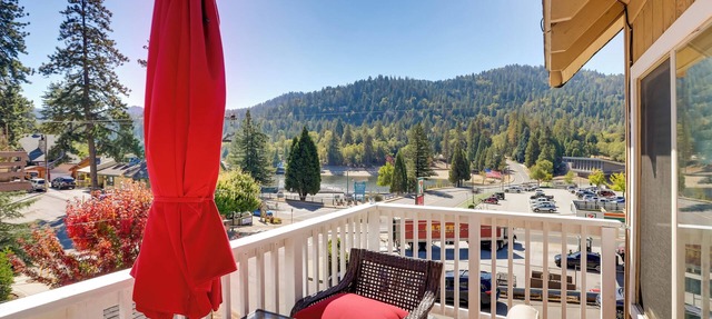 Lake & Mountain-View Home: Walk to Downtown! in Crestline