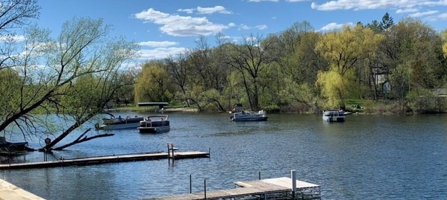 Lakefront Cabin w/Dock & Kayaks, Perfect Summer Stay Rustic Nautic - Cabin 9 in South Haven