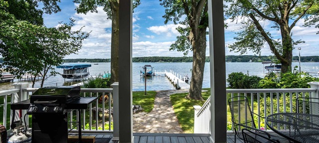 Lakefront, Private Dock, Pet Friendly, Fire Pit in Delavan