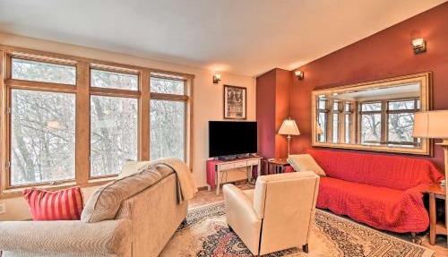 Lakefront Stevens Point Cabin, 1 Mi to Trails! in Plover