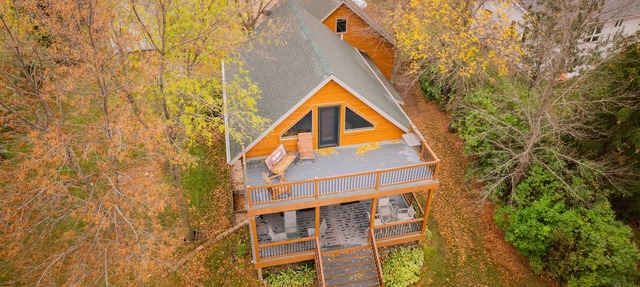 Lakeside 3-bdrm chalet cabin near Alexandria - minutes from Carlos Creek Winery! in Miltona