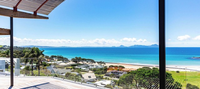 Langscape - Langs Beach Holiday Home in Langs Beach