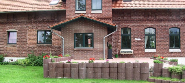 Large farmhouse with pool, minutes from the beach in Greifswald